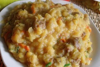 Гороховая каша с копченой курицей