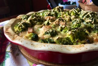 Рыбная запеканка с брокколи.