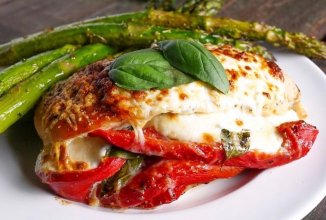 Куриное филе с витаминной начинкой в духовке