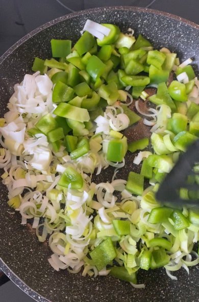 Зелёная шакшука 💚 - Шаг 2