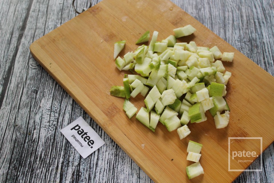 Овощные голубцы из пекинской капусты в сметанном соусе - Шаг 5