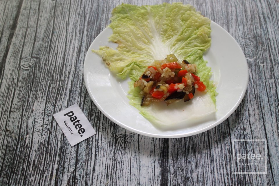 Овощные голубцы из пекинской капусты в сметанном соусе - Шаг 13