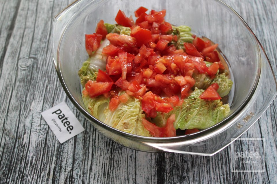 Овощные голубцы из пекинской капусты в сметанном соусе - Шаг 15