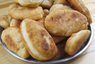 Жареные пирожки с капустой