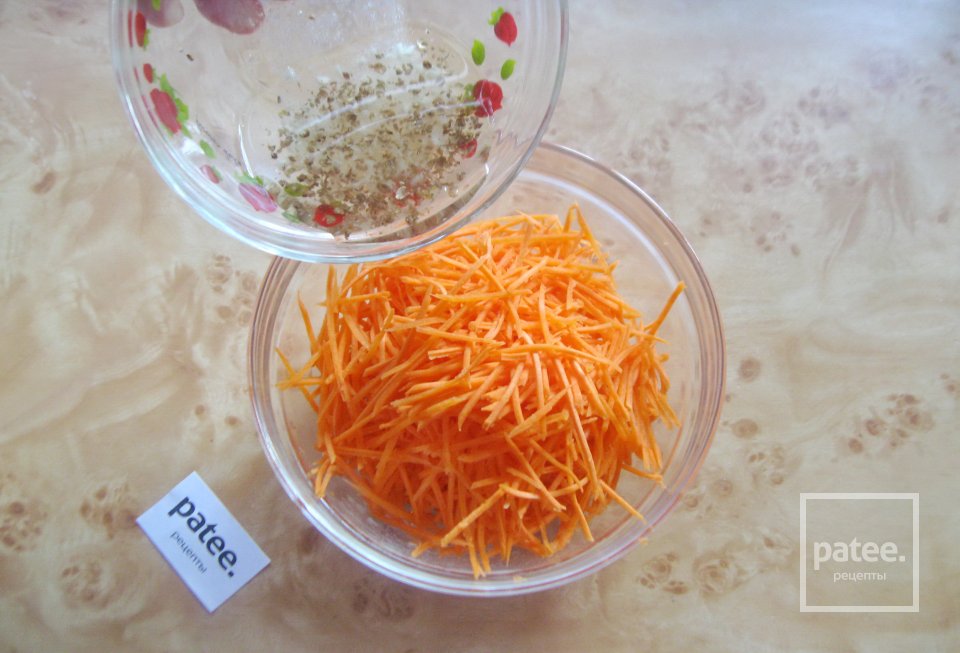 Морковь по-корейски с грибами - Шаг 10