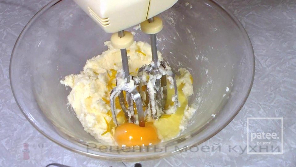 Кекс с клубникой - Шаг 4