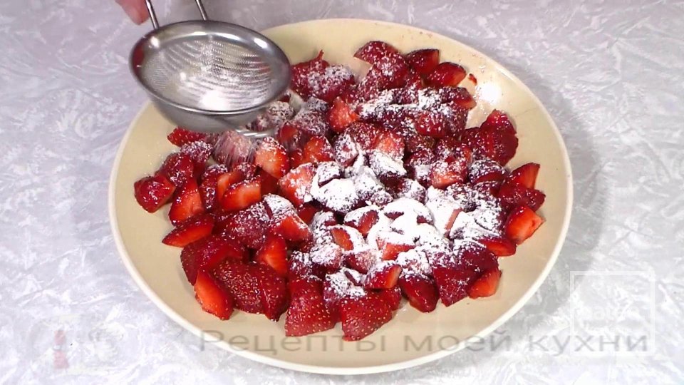Кекс с клубникой - Шаг 7