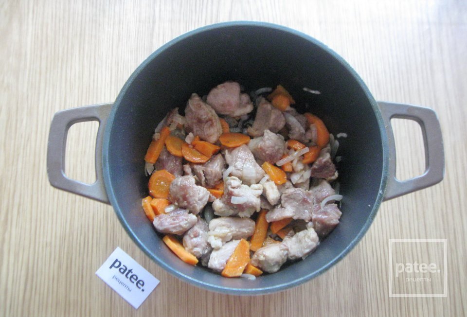 Жаркое из свинины с цветной капустой и картофелем - Шаг 5