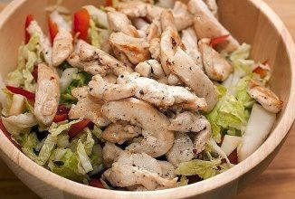 Салат с куриной грудкой