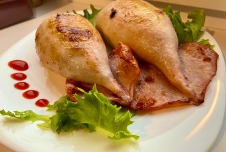 Кальмары фаршированные рисом, грибами и сыром.