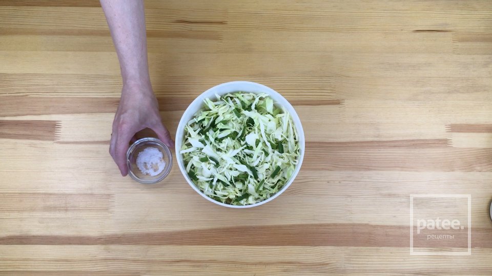 Заливной пирог с капустой - Шаг 1