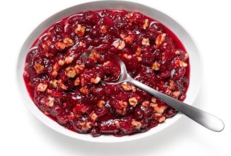 КЛЮКВА С ГРЕЦКИМИ ОРЕХАМИ