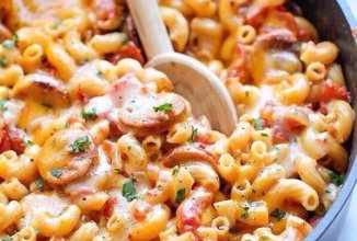 Макароны с колбасой