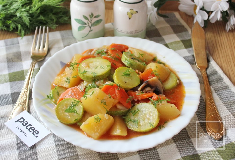 Овощное рагу с грибами в томатном соусе - Шаг 10