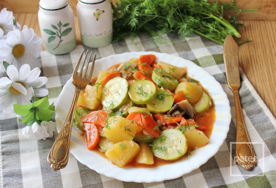 Овощное рагу с грибами в томатном соусе - Шаг 11