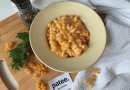 Mac'n'cheese с беконом и луком