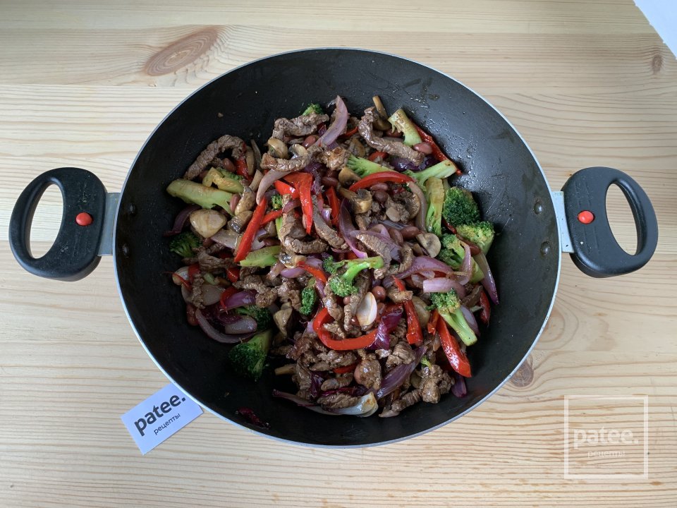 Стир-фрай с говядиной, фасолью и овощами - Шаг 11