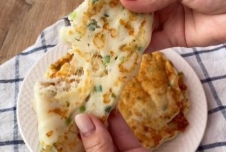 Сырная лепешка