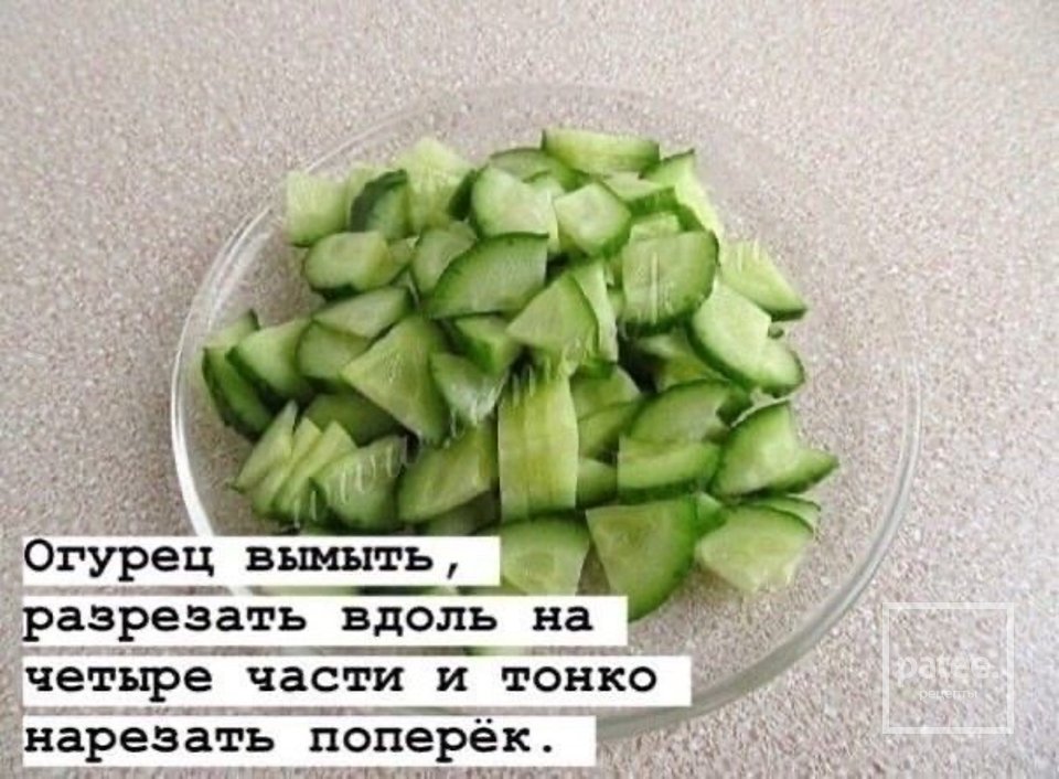 Салат с сухариками и копченой колбасой - Шаг 4