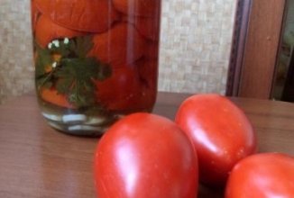 Помидоры, консервированные половинками