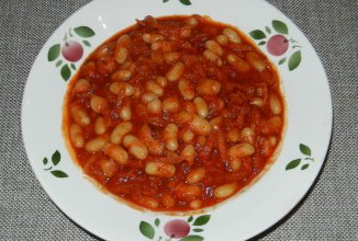 Фасоль в томатном соусе