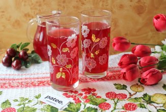 Компот из вишни с черной смородиной