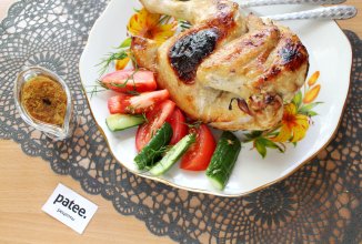 Цыплёнок, запеченный в луково-медовом соусе