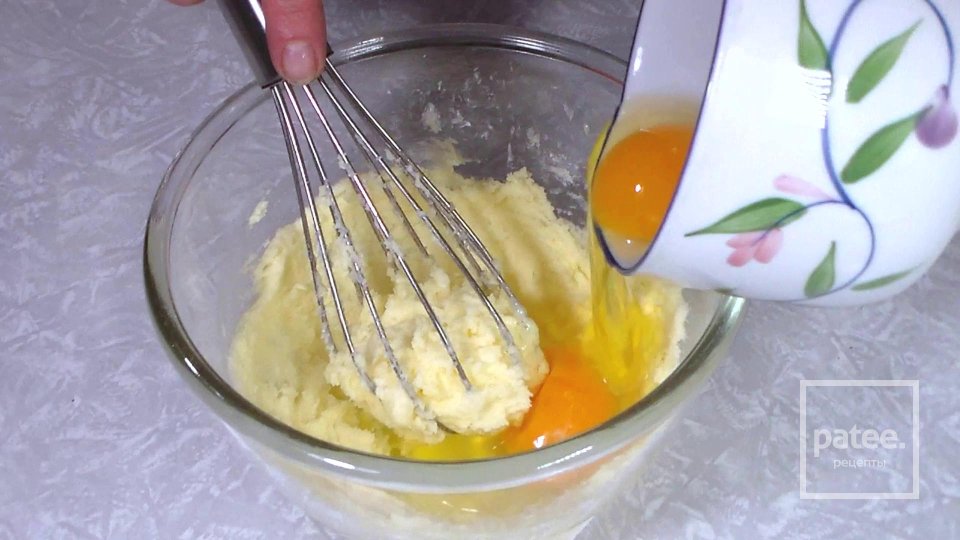 Тарт с очень нежным миндальным кремом и черной смородиной - Шаг 6