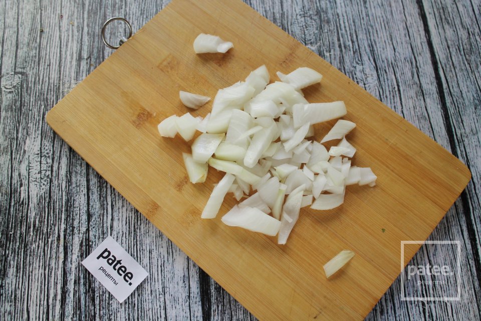 Морской окунь, тушенный с овощами в сметане - Шаг 8