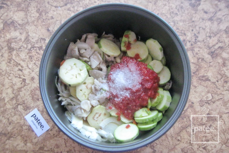 Овощная икра с вешенками в мультиварке - Шаг 8