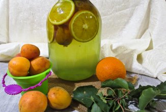 Компот Фанта из абрикосов с апельсином