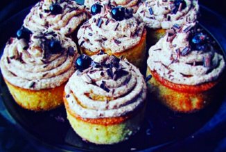 Ванильные капкейки с кремом пралине