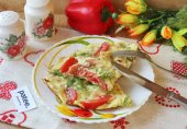Омлет с  лавашом и помидорами