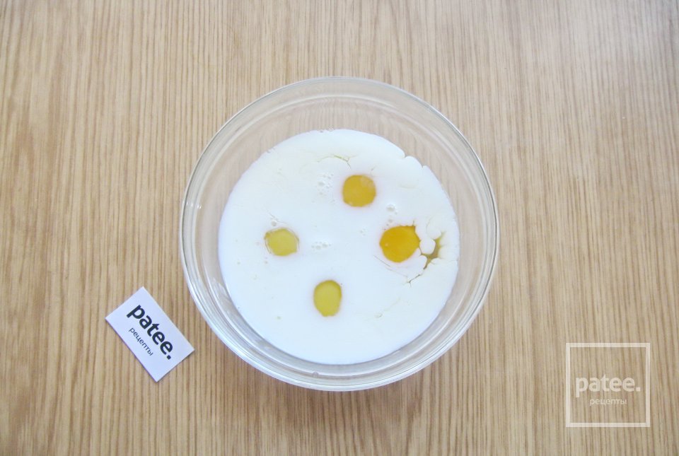 Омлет с  лавашом и помидорами - Шаг 3