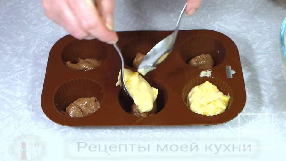 Простые кексы к чаю. Со свежими персиками - Шаг 8