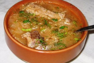 Капустняк «Запоpoжский» с тушеной квашенной кaпусты и нежными кусочками свинины