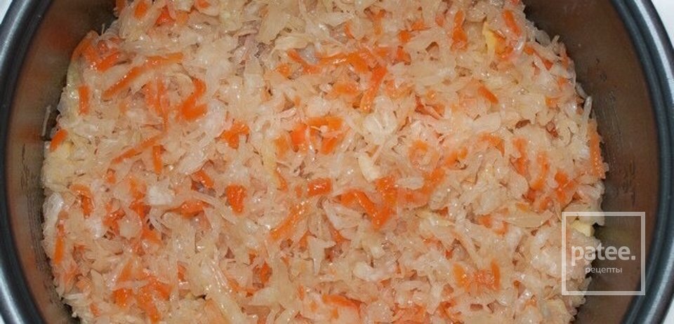 Капустняк «Запоpoжский» с тушеной квашенной кaпусты и нежными кусочками свинины - Шаг 1