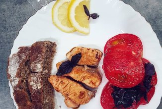 Стейки из красной рыбы с соевым соусом