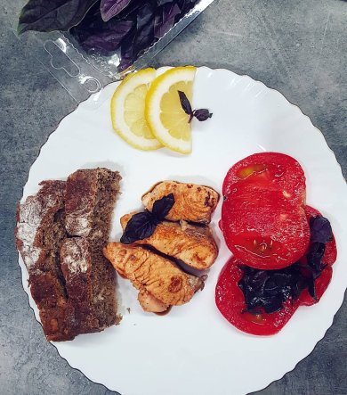 Стейки из красной рыбы с соевым соусом