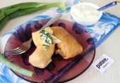 Блины, фаршированные луком, творогом и яйцом