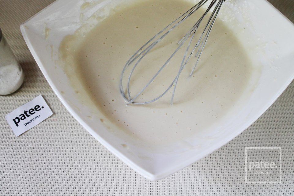 Блины, фаршированные луком, творогом и яйцом - Шаг 7