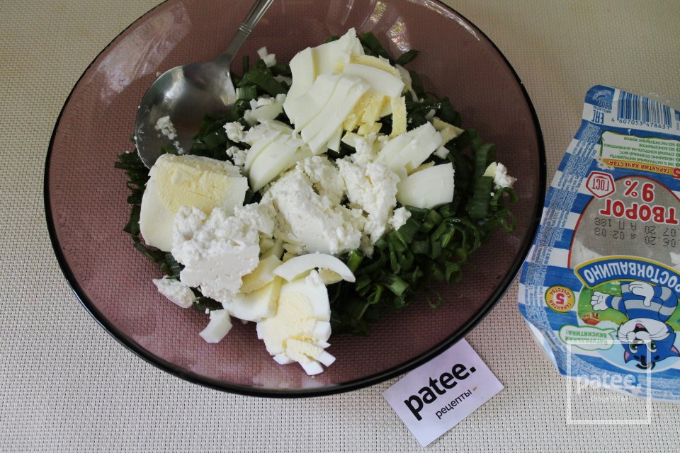 Блины, фаршированные луком, творогом и яйцом - Шаг 10