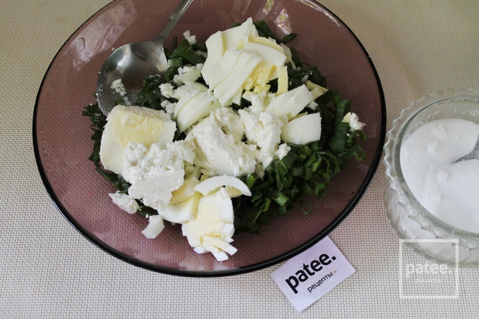 Блины, фаршированные луком, творогом и яйцом - Шаг 11