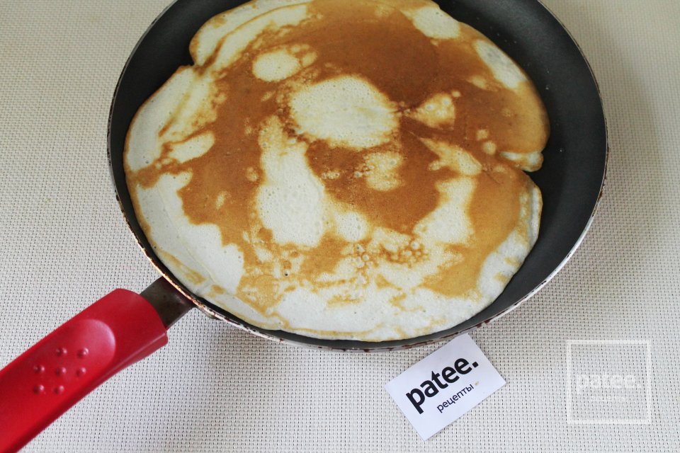 Блины, фаршированные луком, творогом и яйцом - Шаг 13