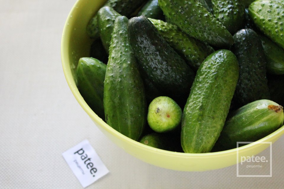 Огурцы, маринованные с лимонной кислотой и сладким перцем - Шаг 2