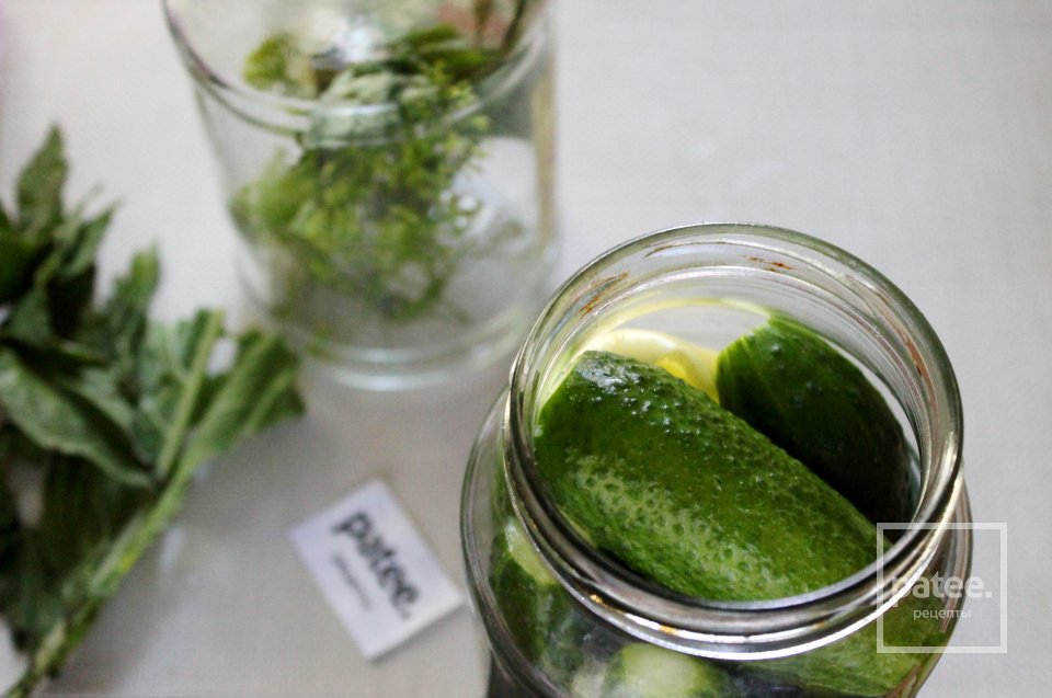 Огурцы, маринованные с лимонной кислотой и сладким перцем - Шаг 8