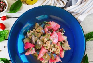 Тёплый салат с баклажанами