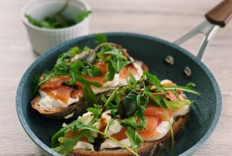 Брускетта с сёмгой и лаймовым муссом💚