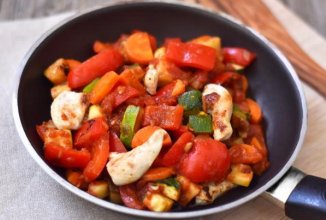 Курица с овощами