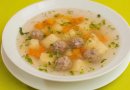 Лёгкий суп с фрикадельками